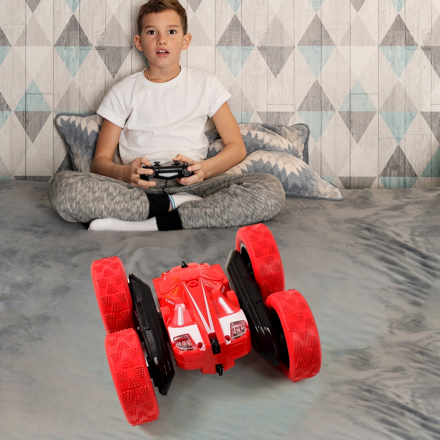 Electroplay Remote Control Car, Double Sided Fast Stunt Car (1 Set) Electroplay Remote Control Car, Double Sided Fast Stunt Car (1 Set)